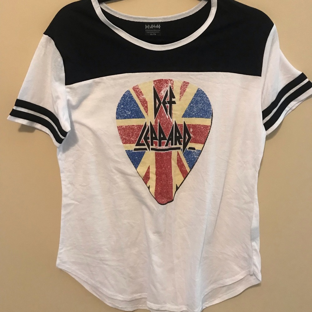 Def Leopard Vintage Tee